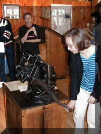 P1010011.JPG (125377 bytes)